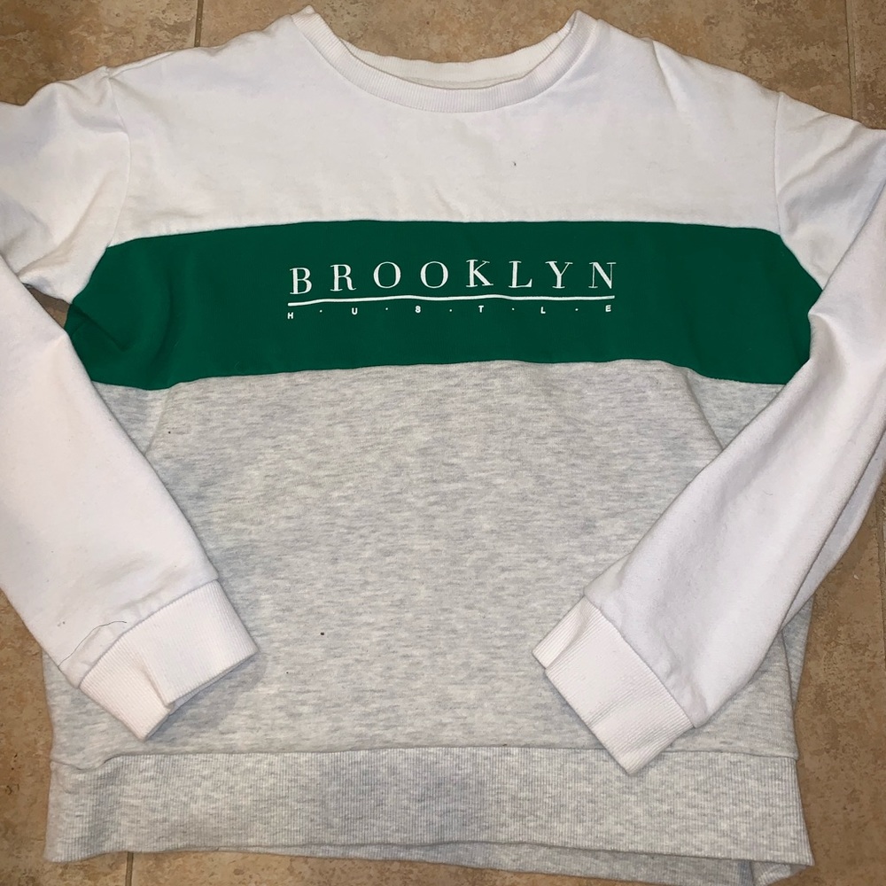 Color blocked Crewneck